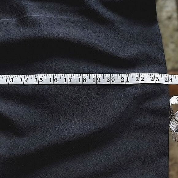 Vtg Gattinoni black high-waisted midi wool pencil skirt - Picture 11 of 13